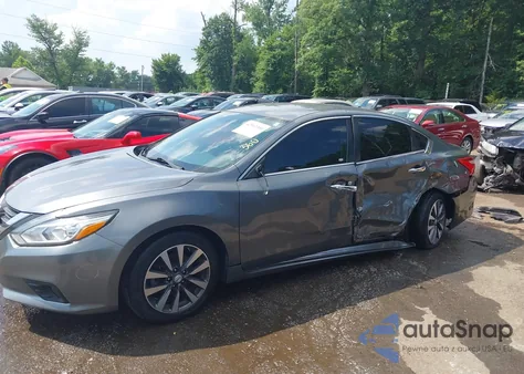 2017 Nissan Altima 2.5 Sv из США, поврежденный, VIN 1N4AL3AP2HC176864